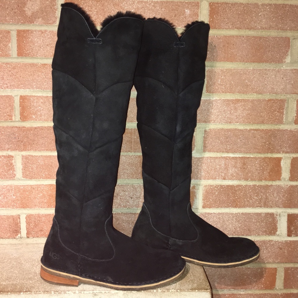 UGG Samantha over the knee size 9 Black suede boot